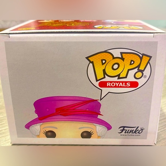 Queen Elizabeth II funko pop - Picture 5 of 5